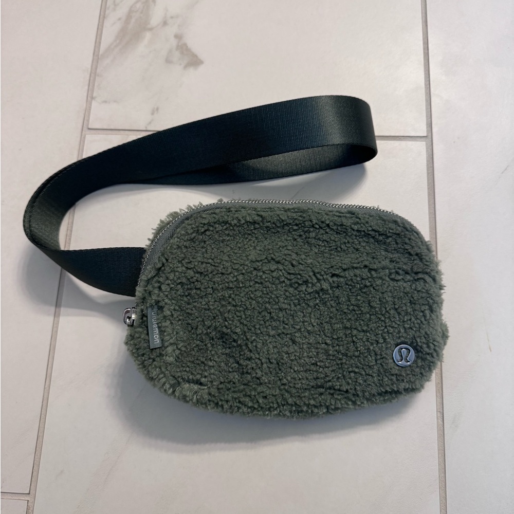 NWT lululemon fleece belt bag